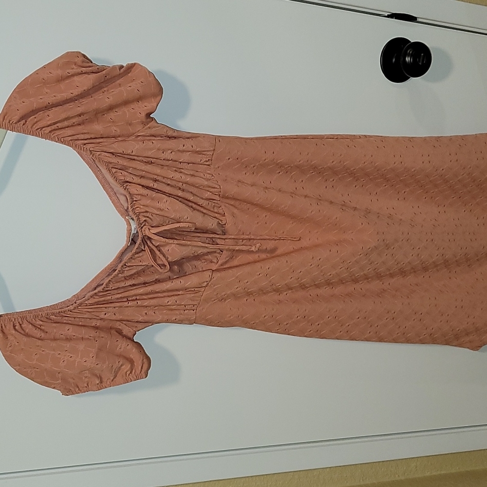 Puffed sleeve dress